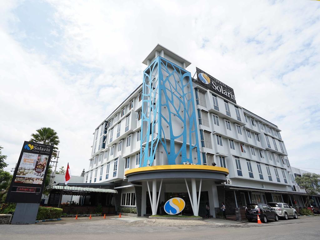 Solaris Hotel Malang Exterior foto